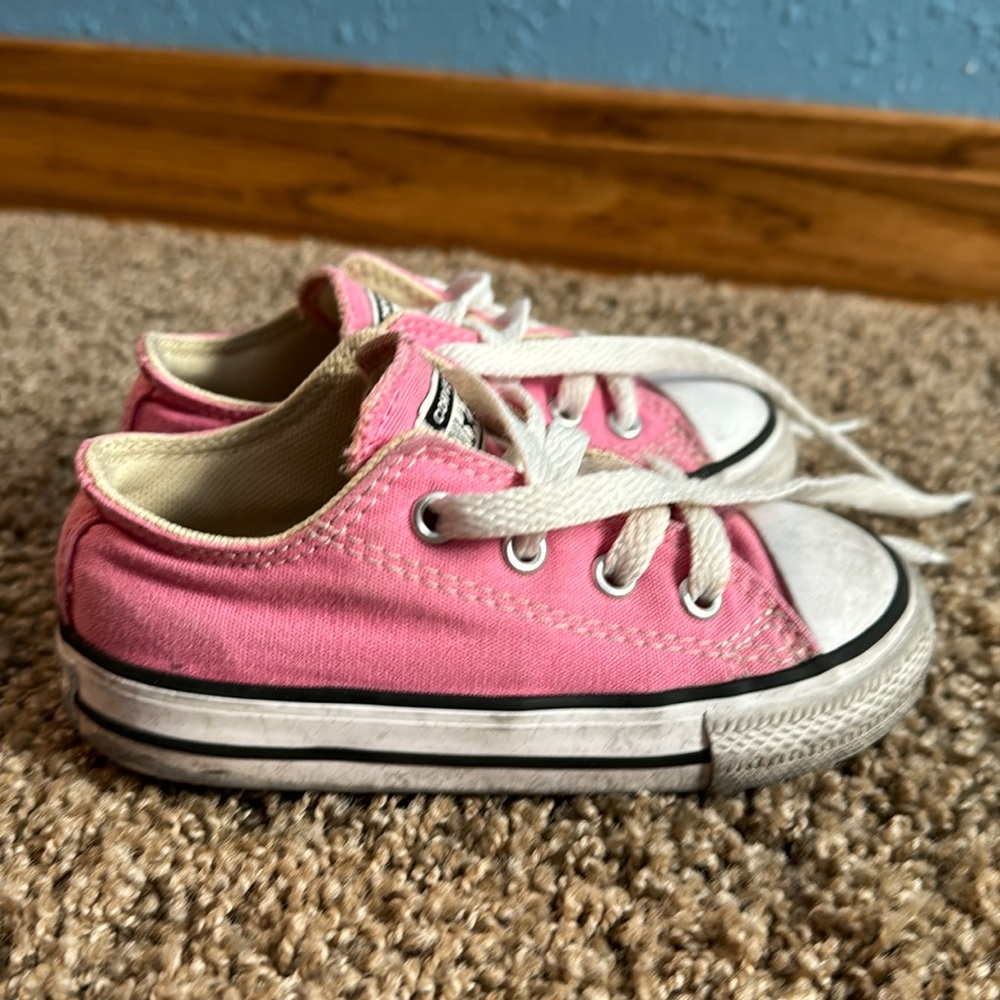 Toddler Size 7 Pink Converse